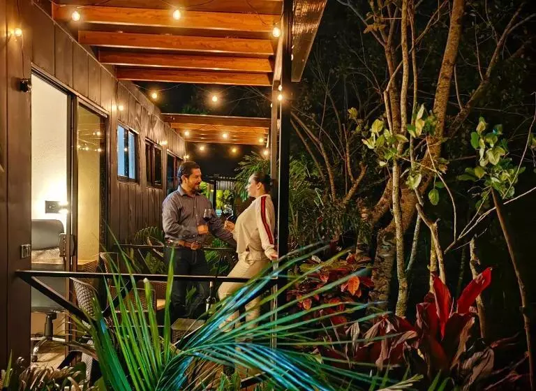 Hotelli Contenedores Corporativos