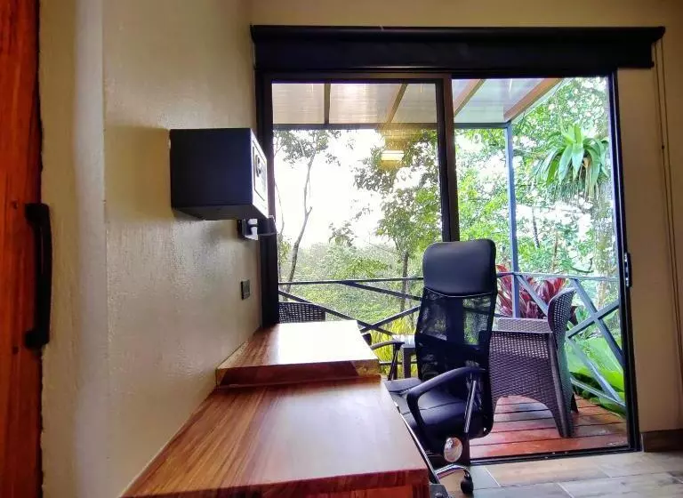 Hotelli Contenedores Corporativos