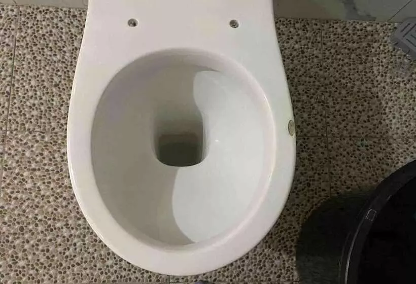 ホテル Oyo 93440 Warde