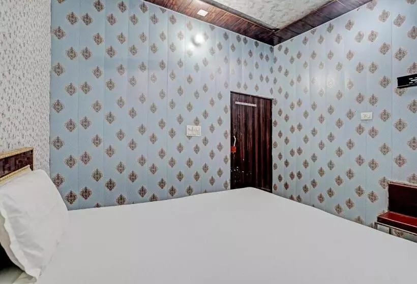 Hotelli Oyo Krishna Restaurant Near Line Paar