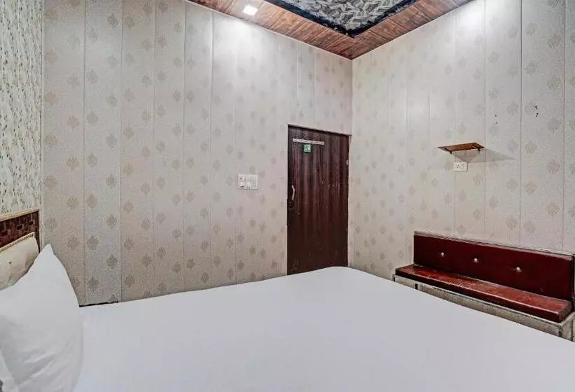 Hotelli Oyo Krishna Restaurant Near Line Paar