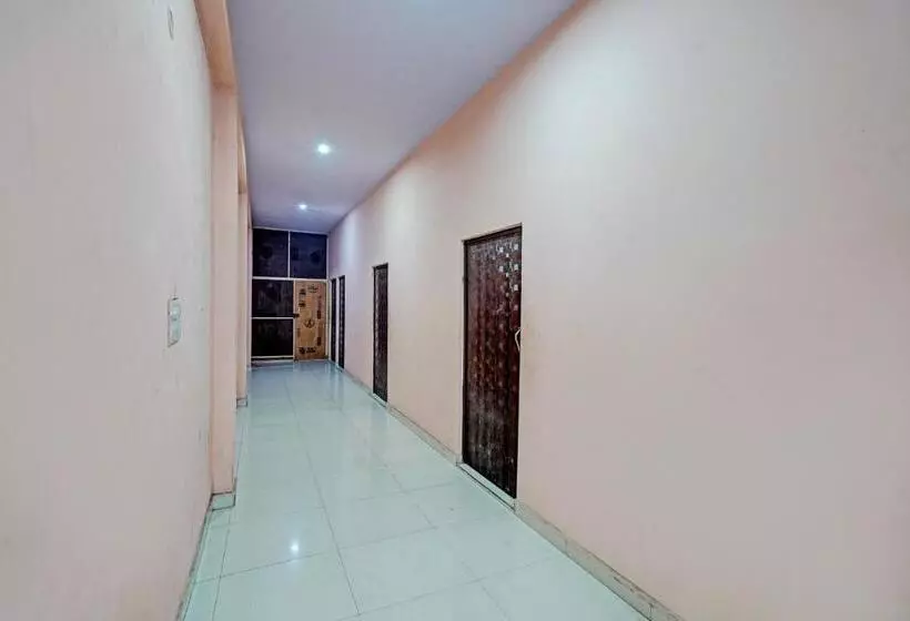 Hotelli Oyo Krishna Restaurant Near Line Paar
