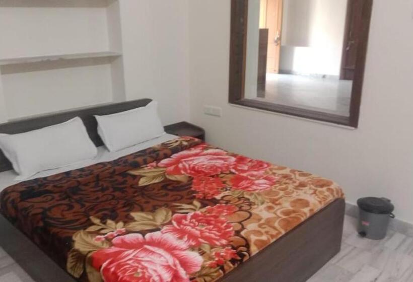 酒店 Pushkar Mountain Resort