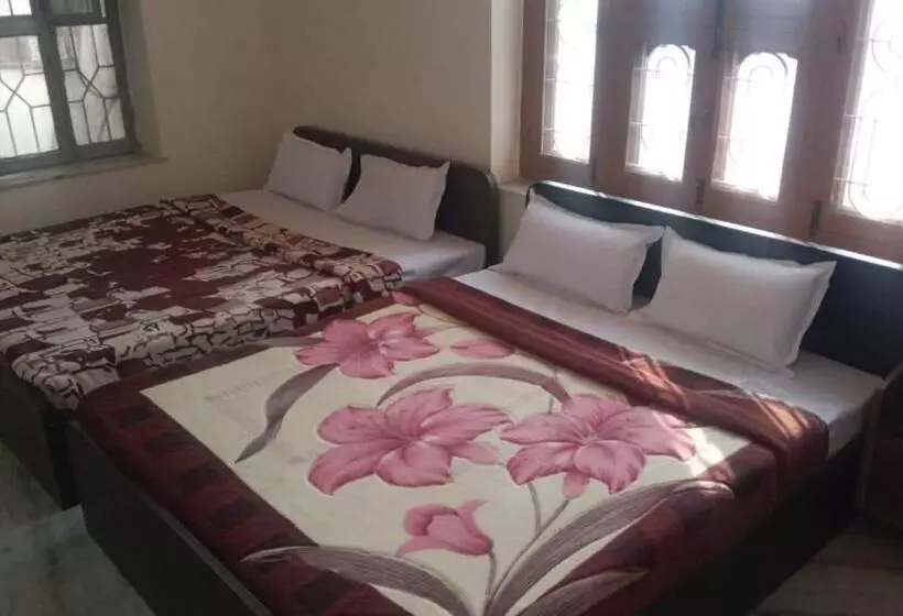 Hotel Pushkar Mountain Resort