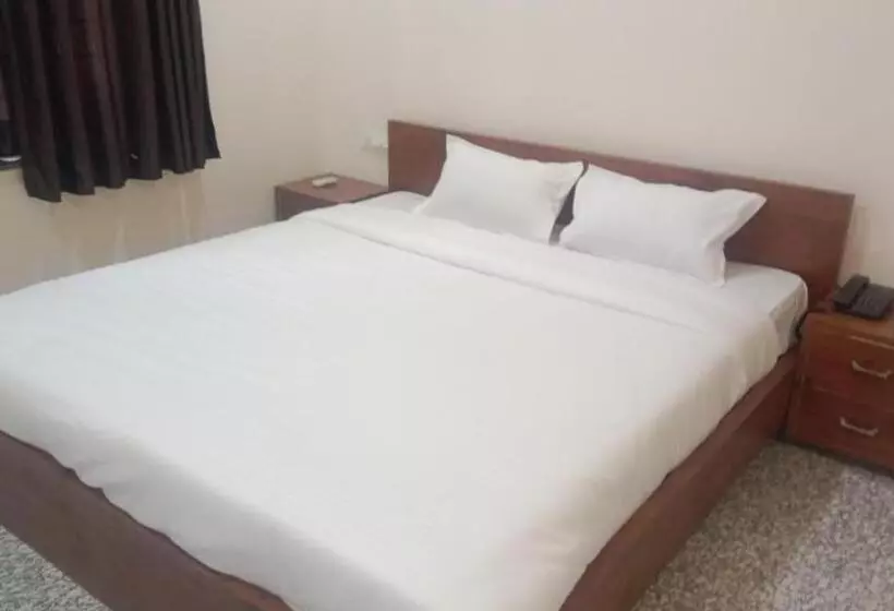 Hotel Pushkar Mountain Resort