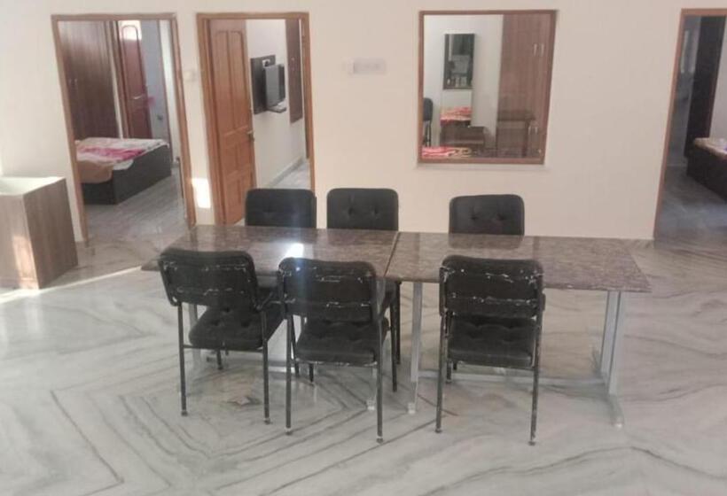 ホテル Pushkar Mountain Resort