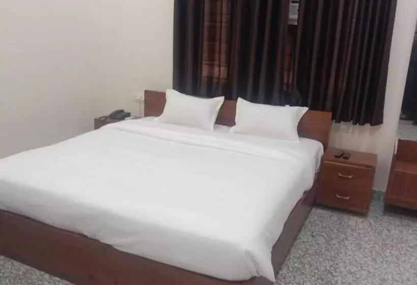 Hotel Pushkar Mountain Resort