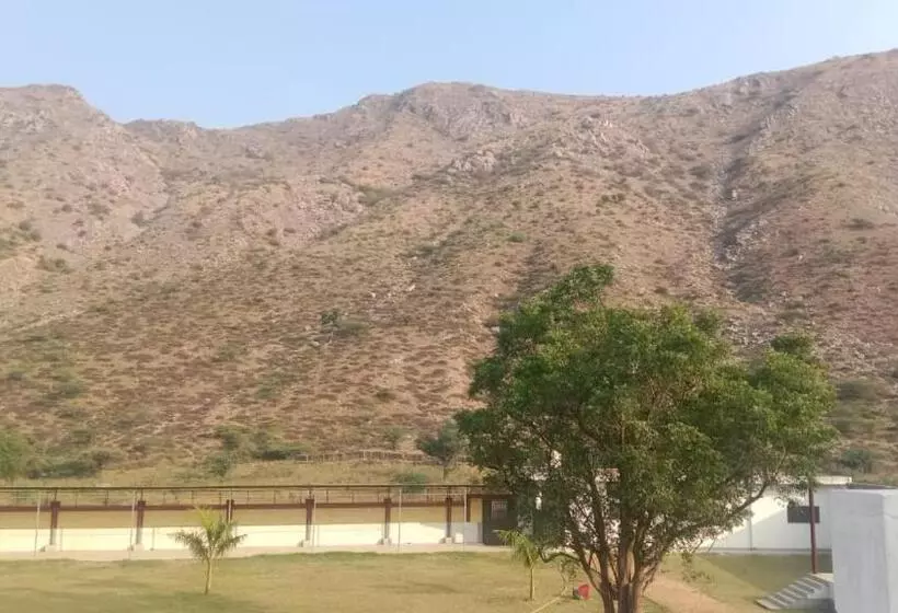 Hotel Pushkar Mountain Resort