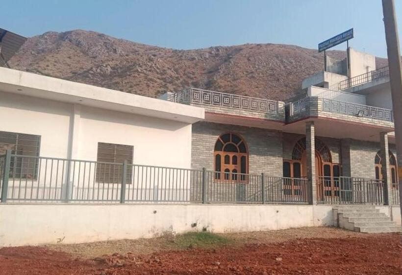 酒店 Pushkar Mountain Resort