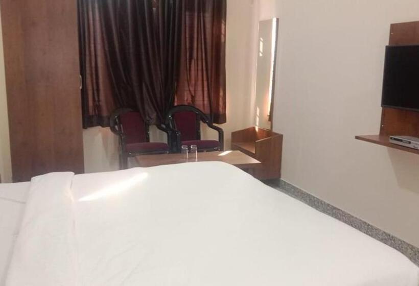 酒店 Pushkar Mountain Resort