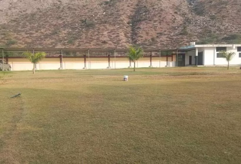 Hotel Pushkar Mountain Resort
