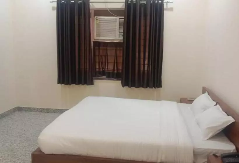 Hotel Pushkar Mountain Resort