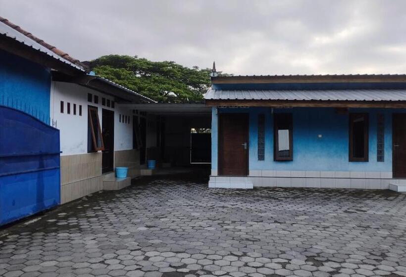 Otel Spot On 93436 Penginapan Mekar Sari