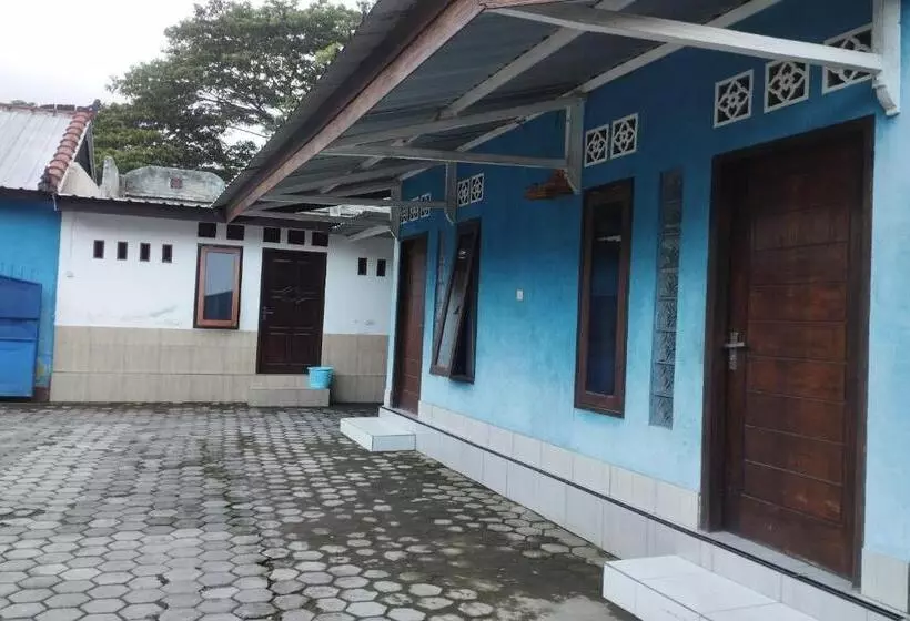 ホテル Spot On 93436 Penginapan Mekar Sari