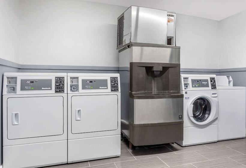 ホテル Suburban Studios Gainesville