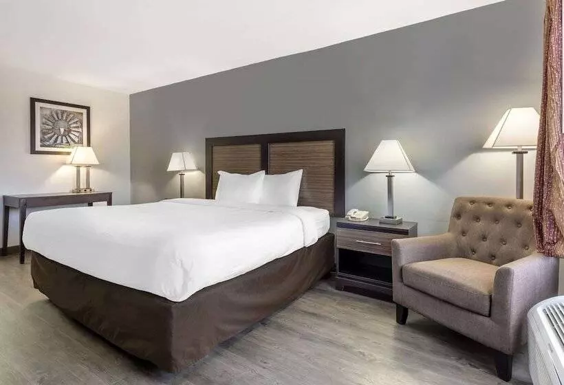 Hotelli Suburban Studios Gainesville