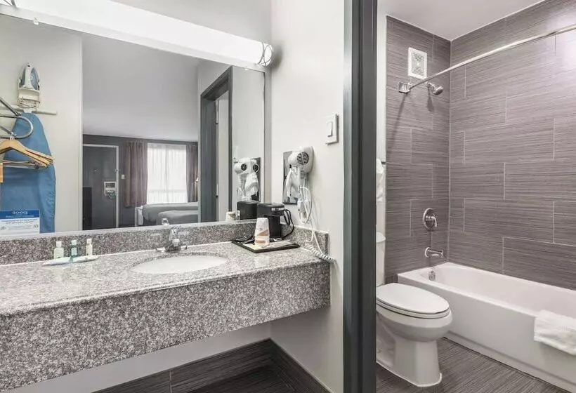 Hotelli Suburban Studios Gainesville