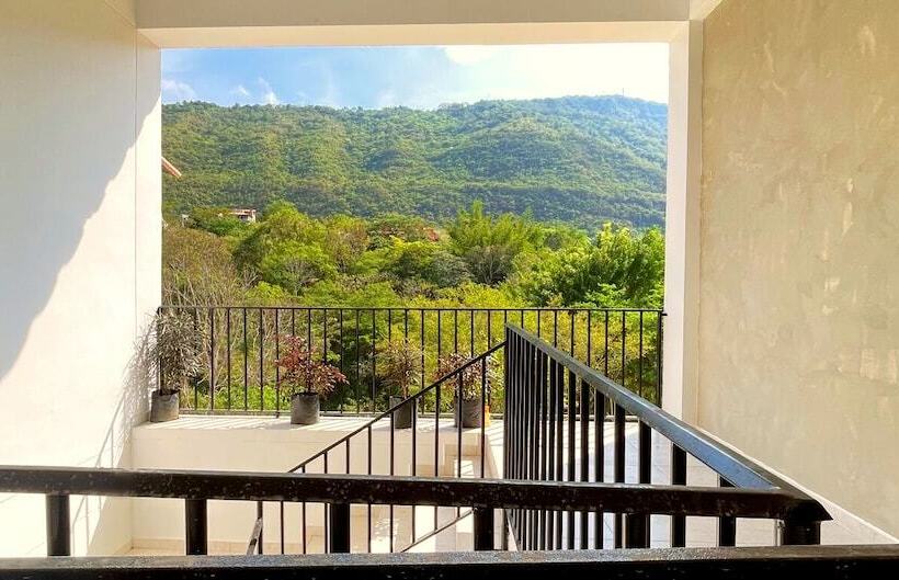 هتل Trip Monkey Del Río