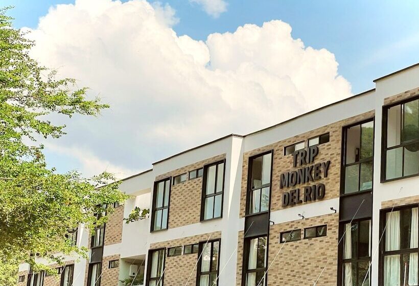 هتل Trip Monkey Del Río