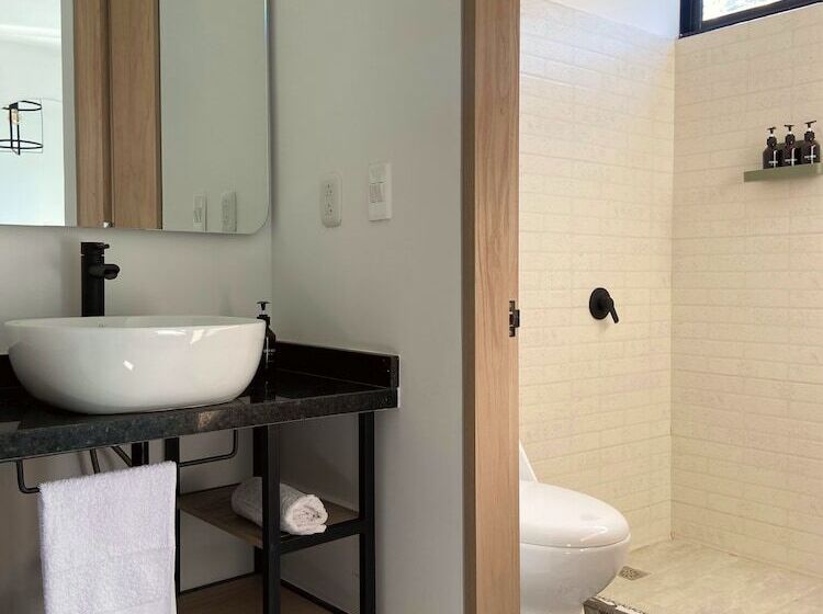 هتل Trip Monkey Del Río