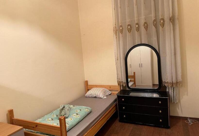 פנסיון Buda Nyugati Railway Station