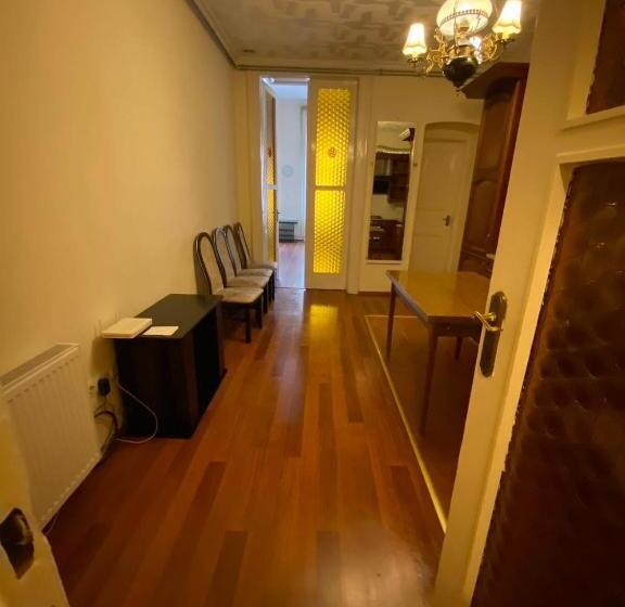 פנסיון Buda Nyugati Railway Station