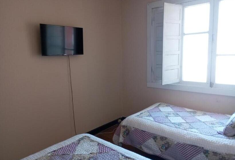 پانسیون Hostal Tierra De Pehuen