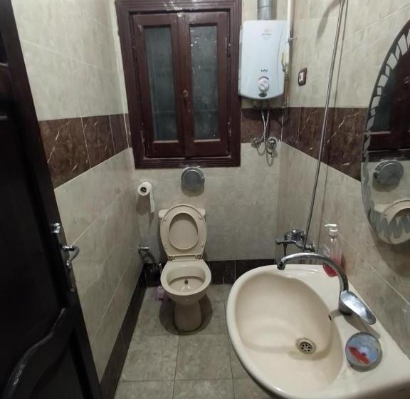 Victoria Hostel For Men Only