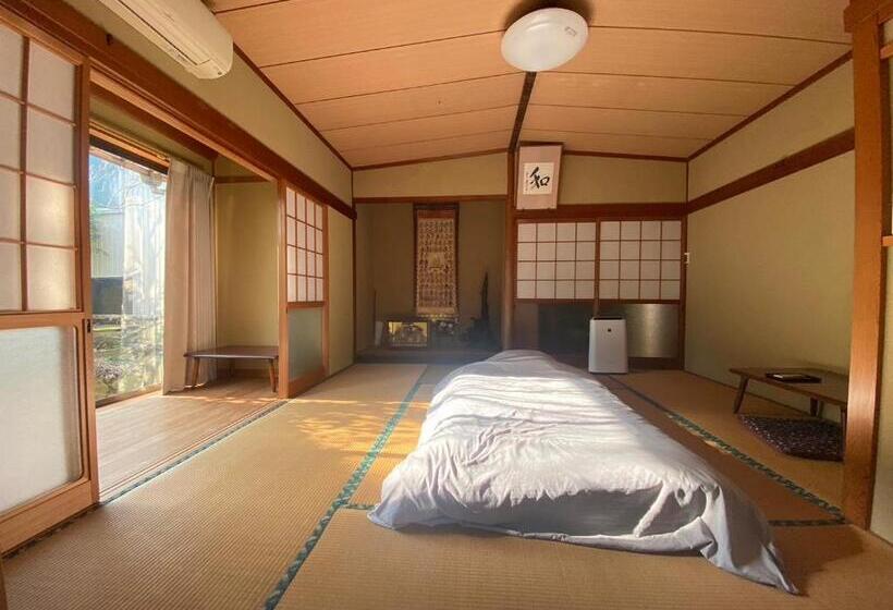 ゲストハウス アルベルゲ Guesthouse Albergue Sakura