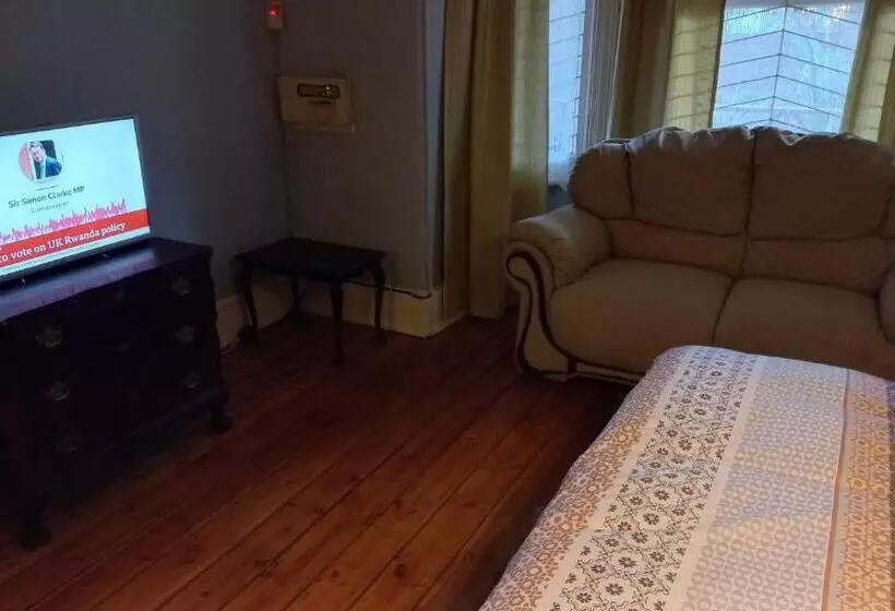 تختخواب و صبحانه Leicester Guest House