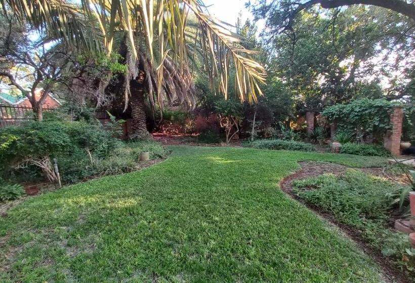 민박 Leicester Guest House