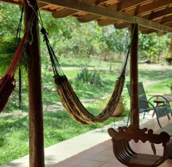 ベッドアンドブレックファースト Refúgio Na Chapada Dos Veadeiros Com Cachoeira