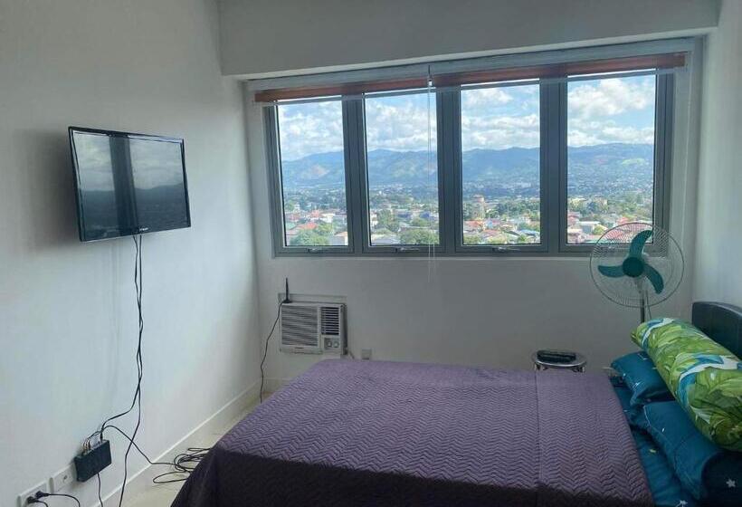 Condo Studio In The Residences At Commonwealth