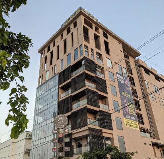 Hotel All Starr Club