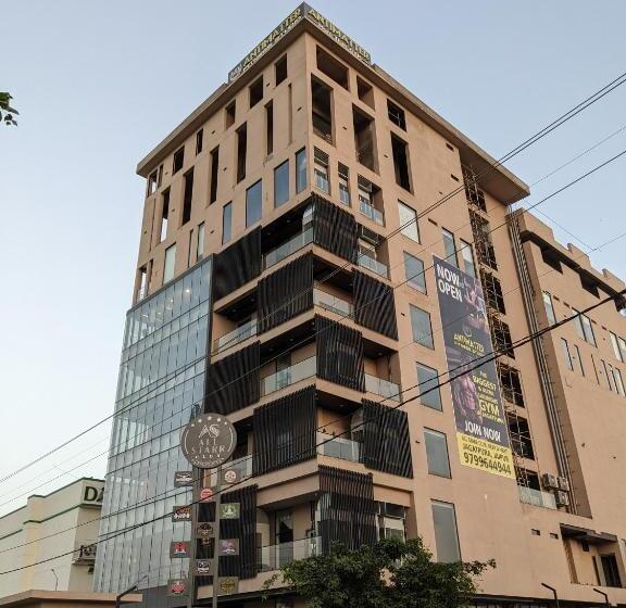 Hotel All Starr Club