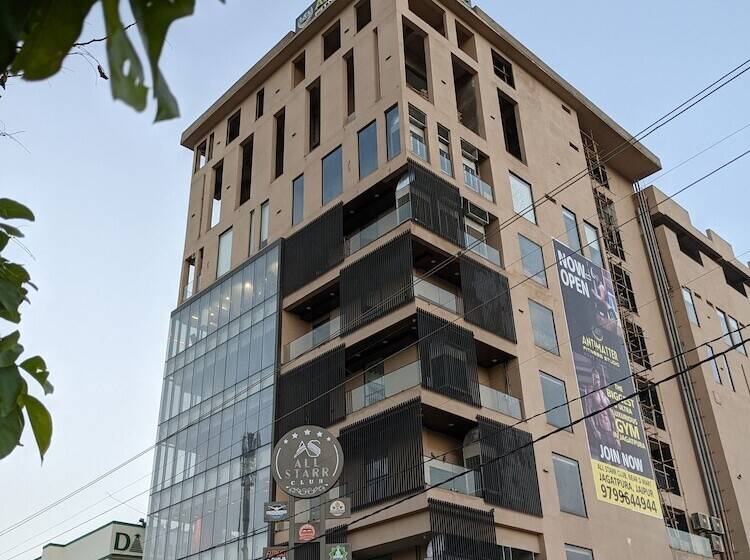 Hotel All Starr Club