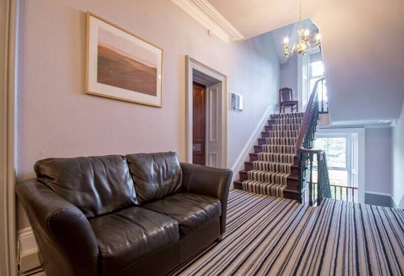 בית מלון כפרי Armstrong Manor