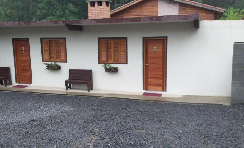 Kapselhotel Refugio Victoria