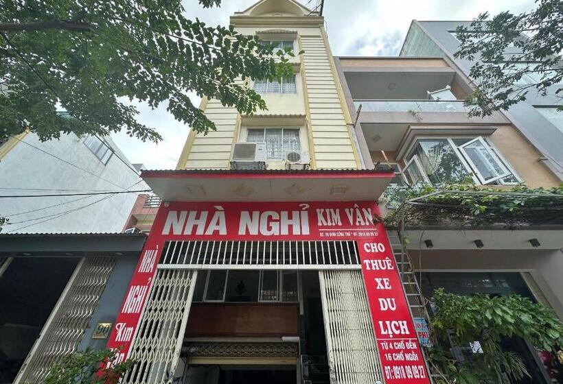 هتل Oyo 1220 Nha Nghi Kim Van