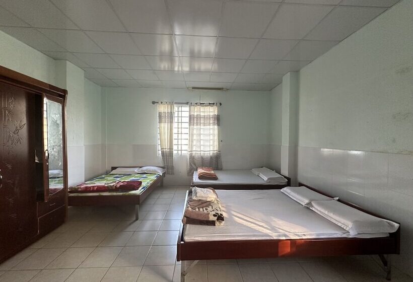 هتل Oyo 1220 Nha Nghi Kim Van