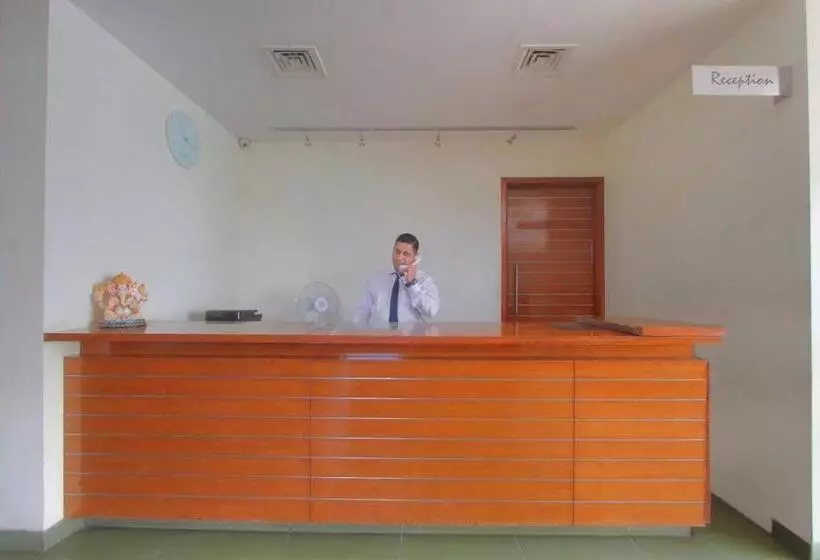 Hotelli Oyo Thirumala Comfort & Lodging