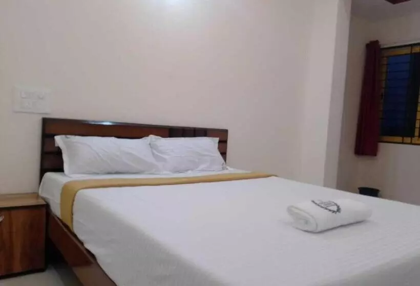 Hotelli Oyo Thirumala Comfort & Lodging