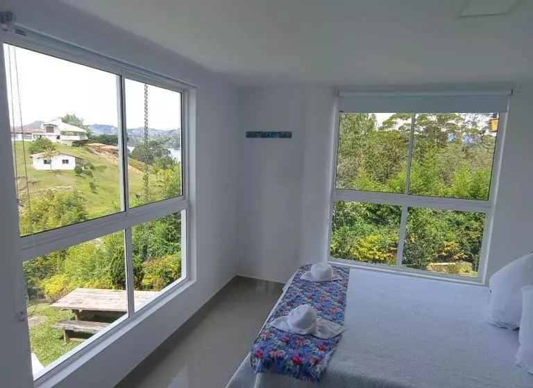 ホテル Paraiso Lago