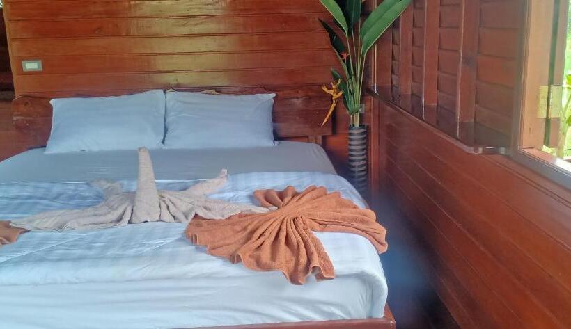 Kohjum Freeda Resort