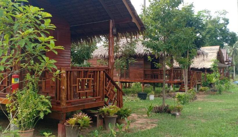 Kohjum Freeda Resort