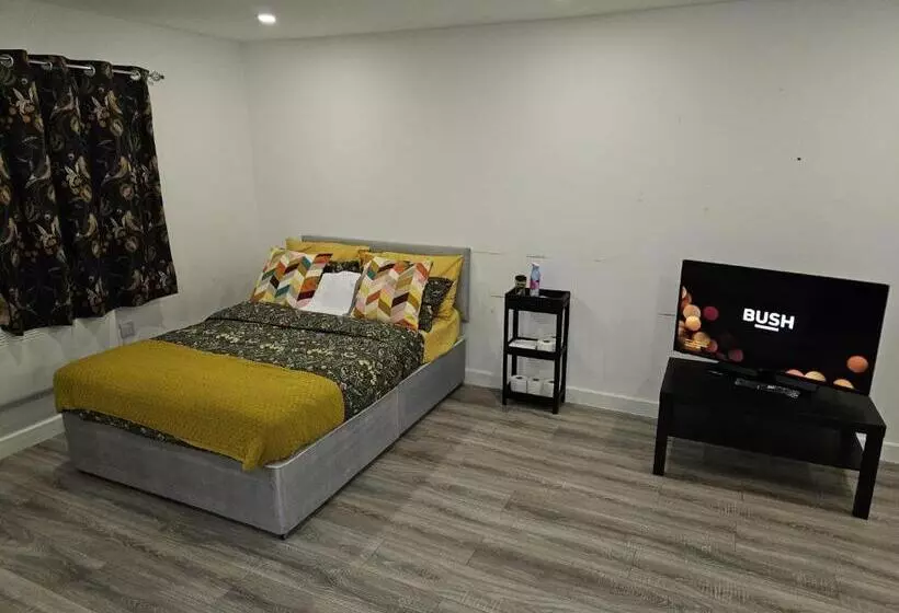 ペンション A Home In A Room