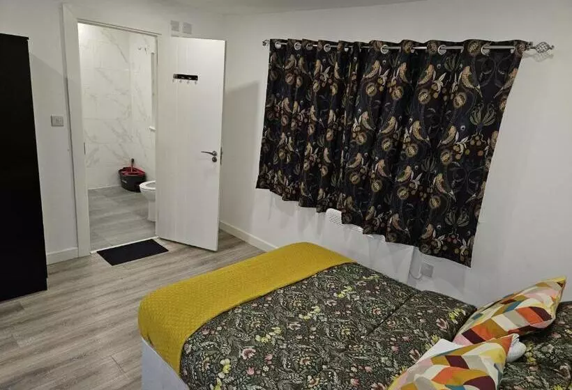 ペンション A Home In A Room