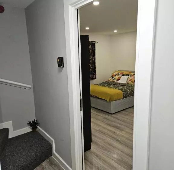 ペンション A Home In A Room