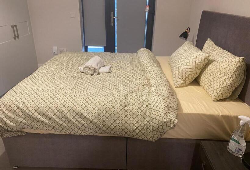 Majatalo A Private Room,a Private Bathroom