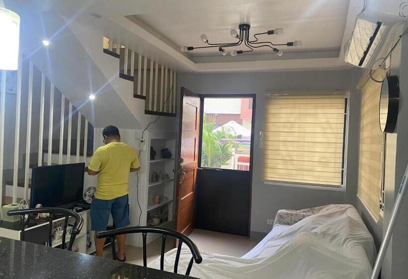 ペンション Denlab Family House